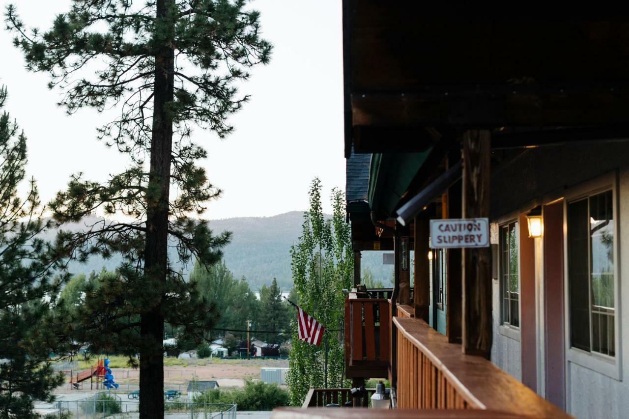 Honey Bear Lodge & Cabins Big Bear Lake Bilik gambar